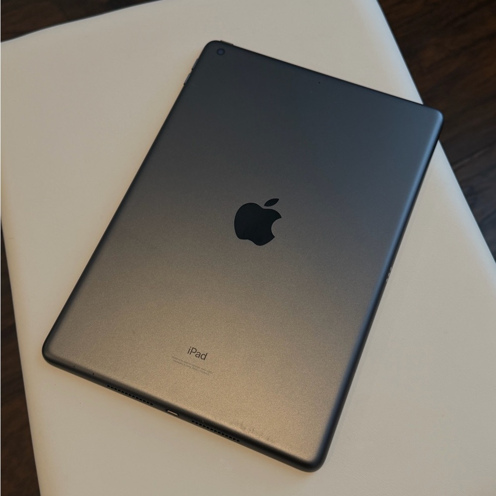 Apple Tablet - Sleek Dark Gray